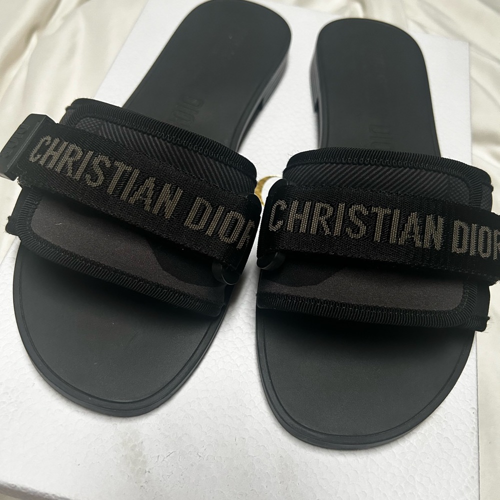 Christian Dior Dio Evolution Slides